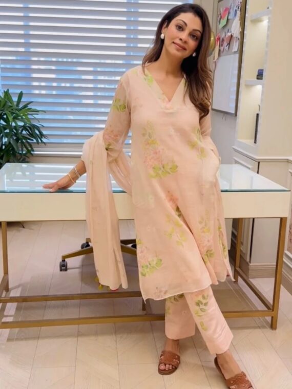 Meghna Nayyar in Peach Hand Painted Curved Hem Millie Kurta Set